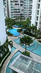 1 Canberra (D27), Condominium #498310101